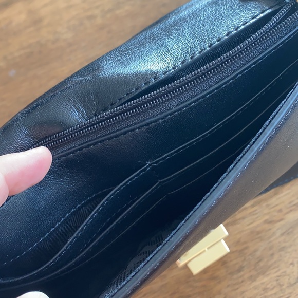 Black Michael Kors Leather Bag Gold Chain Strap - Picture 8 of 14